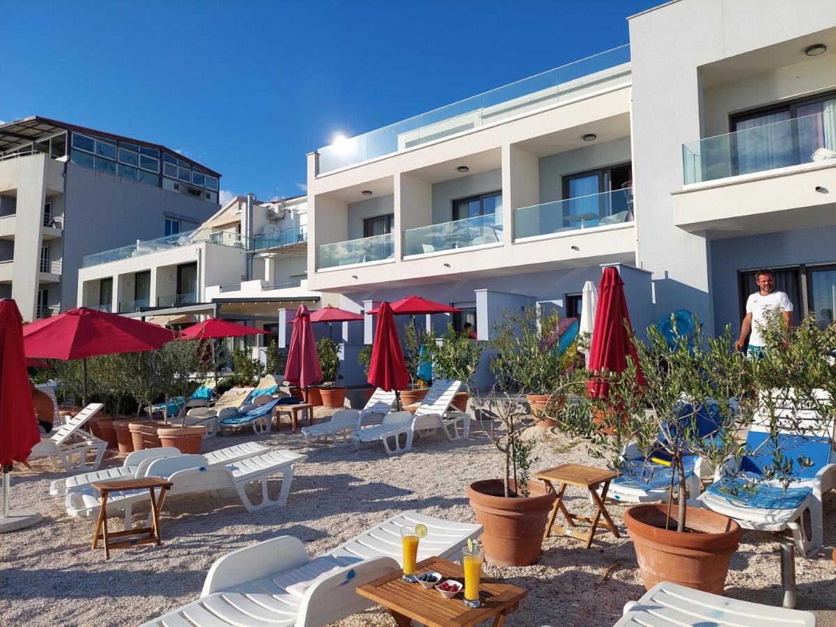 Bed & Breakfast Pino Podstrana Exterior foto